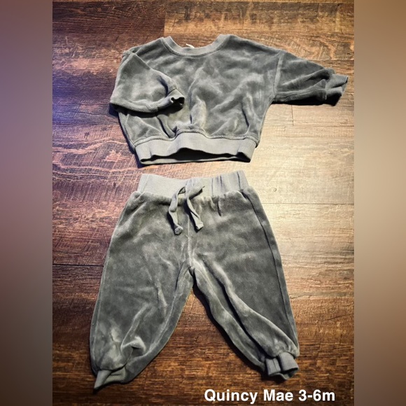 Other - Quincy mae sweat outfit